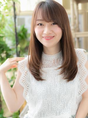 斜めバングが大人かわいい小顔ロングレイヤー オーガニックカラ 斜めバングが大人かわいい小顔ロングレイヤー オーガニックカラ