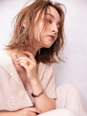 ニュアンス ベージュ ボブ 透明感 抜け感 イルミナ トキオ ニュアンス ベージュ ボブ 透明感 抜け感 イルミナ トキオ