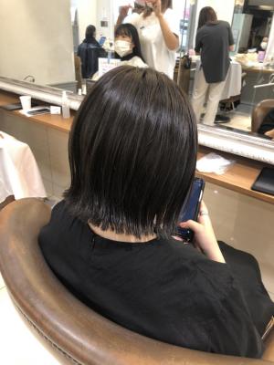 前下がり切りっぱなしボブ　カーキベージュ　横浜