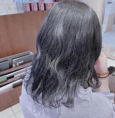 色落ちもキレイなネイビーカラー