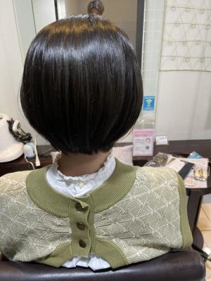 黒髪からくすんだベージュカラーにするには