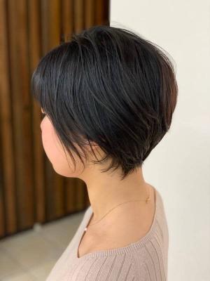 ショート/透け感/小顔/黒髪/前下がり/丸み/30代40代