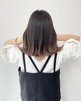 外ハネベージュ系カラー