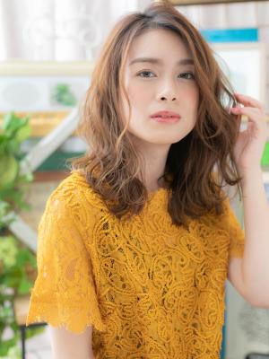 暖色系カラーくせ毛風大人巻きエアリーミディ なみなみウェーブ 暖色系カラーくせ毛風大人巻きエアリーミディ なみなみウェーブ