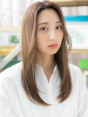かきあげ前髪抜け感ヘア…小顔流れるレイヤーミルクティアッシュ かきあげ前髪抜け感ヘア…小顔流れるレイヤーミルクティアッシュ