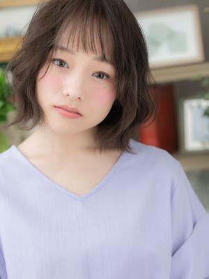 オン眉シースルーバング前下がりミニウルフ ふわふわショート オン眉シースルーバング前下がりミニウルフ ふわふわショート