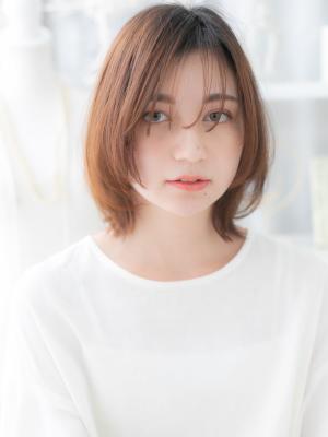 アシンメトリー暖色系カラー小顔くびれボブ　抜け感ヘア