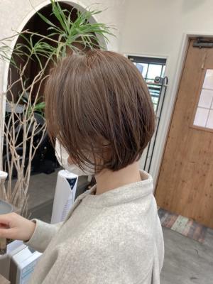【色持ち艶カラーボブ】