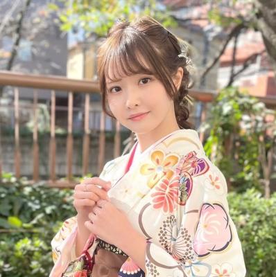 卒業式袴＆ヘアアレンジ　お飾りはフリーレンタルでオシャレにのイメージ画像