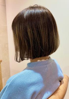 簡単まとまる前下がりボブ