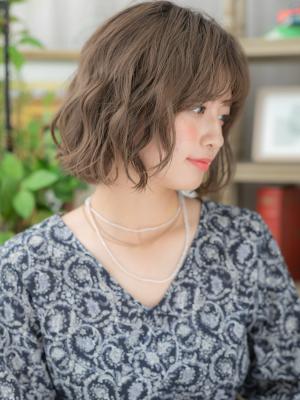 ゆるふわくびれボブ前下がり小顔前髪カール　なみなみウェーブ