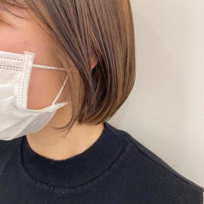 インナーカラーベージュ×ボブ