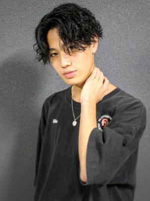 センターパート×ツイストスパイラル センターパート×ツイストスパイラルのイメージ画像