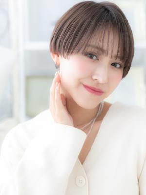 小顔透けバングナチュラルマッシュショート　美シルエット