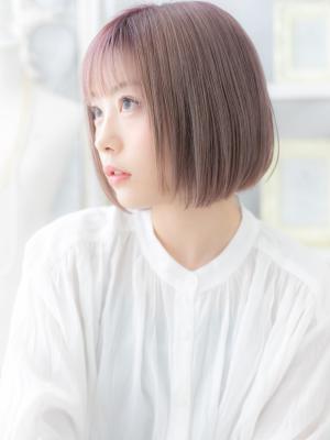 ラベンダーアッシュ透けバング前下がりボブ　オン眉