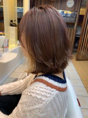 外ハネ/レイヤーカット/大人かわいい/長め前髪/小顔/20代 外ハネ/レイヤーカット/大人かわいい/長め前髪/小顔/20代