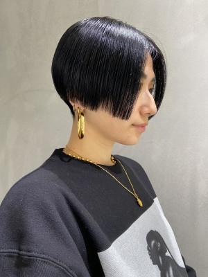【YOKE】大人ハンサムショートブルーブラックカラー