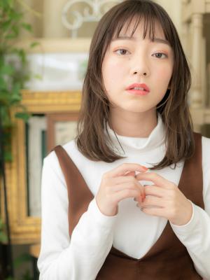 シースルーバング小顔前下がりウルフレイヤー　オン眉