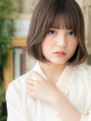 バレイヤージュ大人かわいいエアストレート　ボブカット