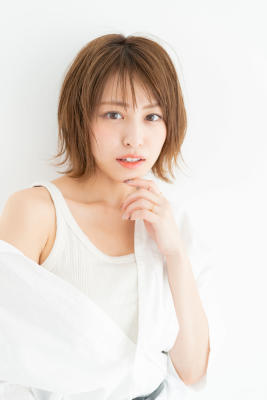 ウェットで、外ハネ過ぎないシースルーボブ
