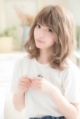 ほつれ小顔ミディ