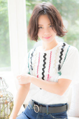手ぐしでマニッシュエアリーボブ