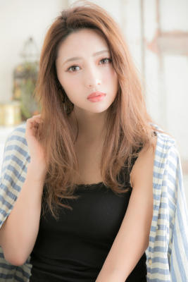 おもわず触りたくなるようなシフォンウェーブ