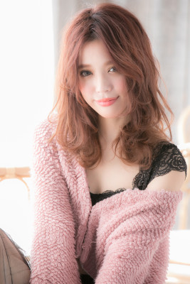 オシャレで愛らしい波々ウェーブ