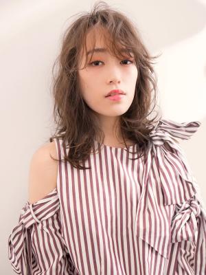 上品な大人ウルフミディアム