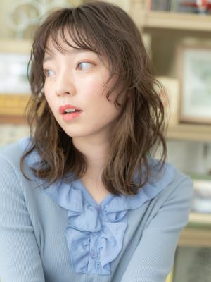 シースルーバング濡れ髪小顔バレイヤージュ　こなれヘア
