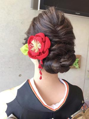 綺麗め大人シンプルシニヨン