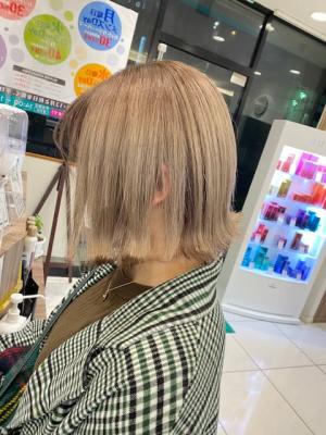 ミルクティーブロンド