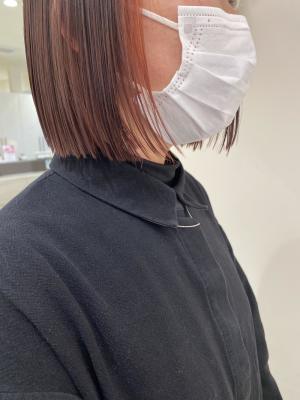 ぱつっとボブ　インナーカラー