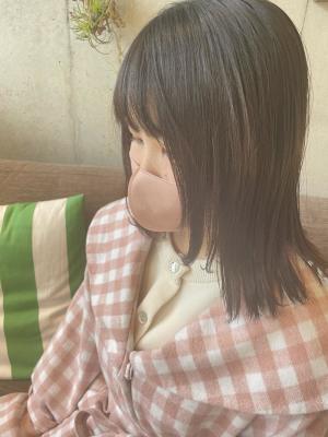 ピンクカラーの柔らかさ外ハネミディ