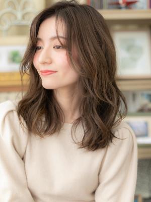 アシンメトリー外国人風小顔なみなみウェーブ　ショコラピンク