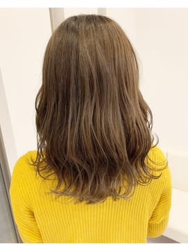 ナチュラルベージュ