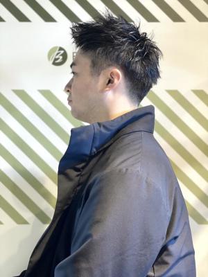 大人のツーブロックショートスタイル【BARBER-BAR】