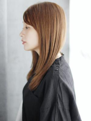 内巻きレイヤーストレートスタイル