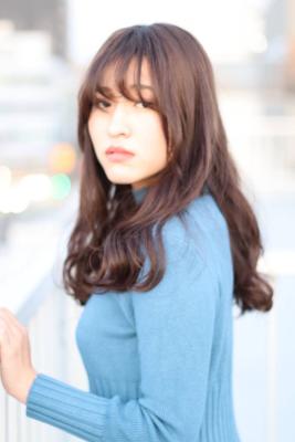 セミロングスタイル