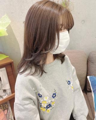 顔まわりレイヤーでセミロングの印象を変えます☆