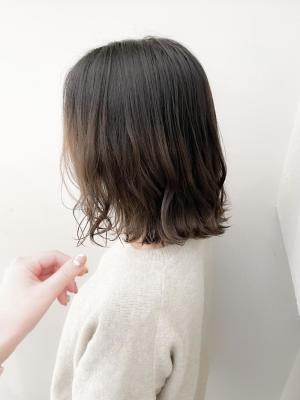 グラデーションカラー グレージュ パーマ風ボブ【横浜】