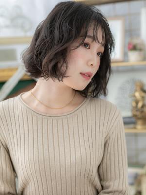 暗髪バレイヤージュ小顔くせ毛風ウェットヘア ロブヘア 暗髪バレイヤージュ小顔くせ毛風ウェットヘア ロブヘア