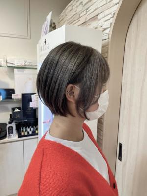 ハイトーンショートボブ