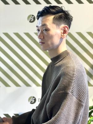 大人のサイドパートスタイル【BARBER-BAR】