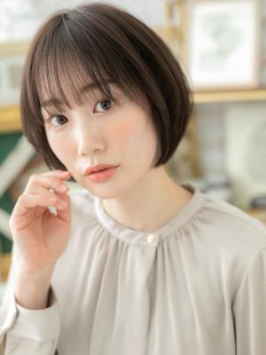 ナチュラル大人かわいい前下がりボブショート小顔補正立体カット