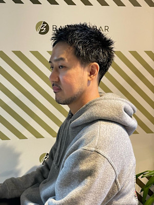 大人の刈り上げスタイル【BARBER-BAR】