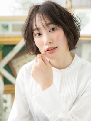 シースルーバング小顔くせ毛風マッシュボブ ナチュラルアッシュ シースルーバング小顔くせ毛風マッシュボブ ナチュラルアッシュのイメージ画像