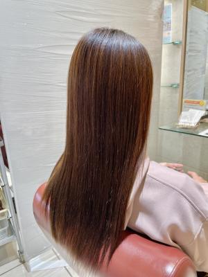酸性ストレートでうる艶髪