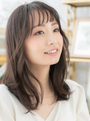 黒髪バレイヤージュくせ毛風エアストレート　アッシュブラック