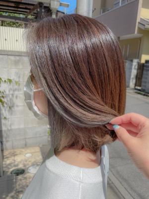ボブのチラ見えインナーカラー